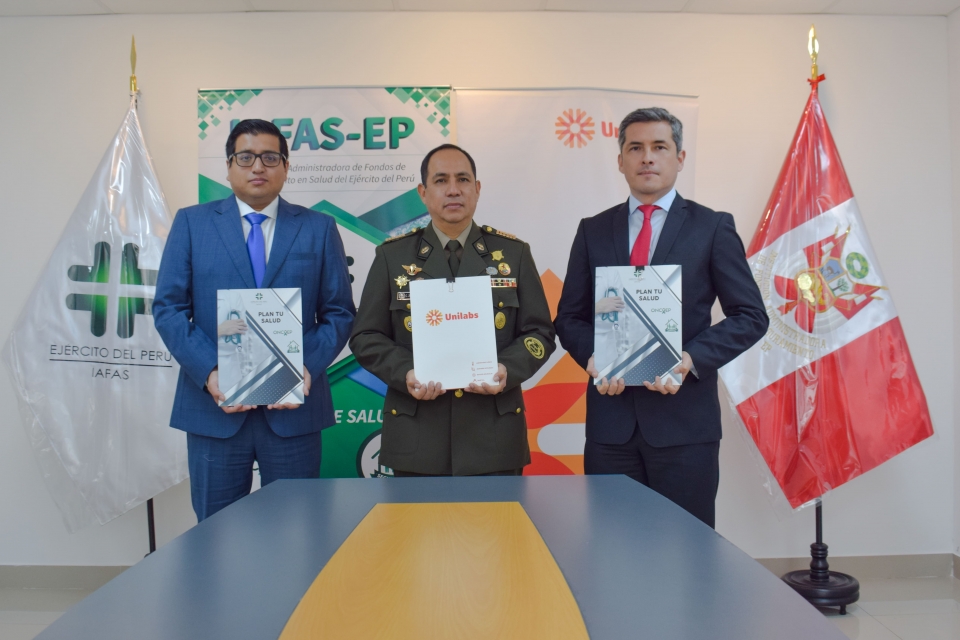 LA IAFAS EP Y LABORATORIO CL&Iacute;NICO UNILABS FIRMAN CONVENIO